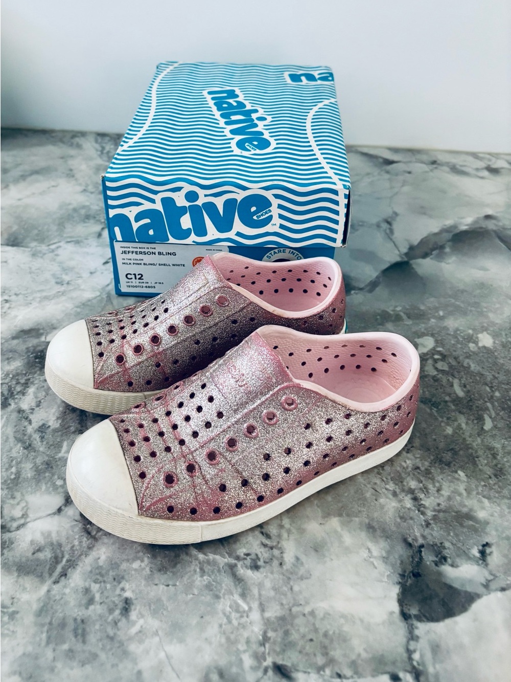 Native Jefferson Bling Kids Slip-On Shoes in Pink Glitter and White